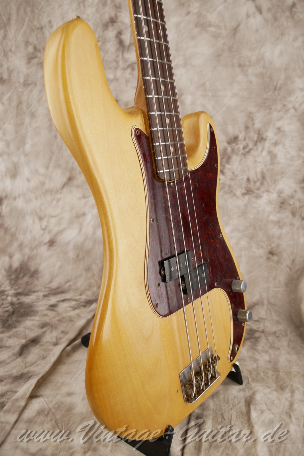 fender_precision_natural_stripped_baujahr_1966_usa-009.jpg