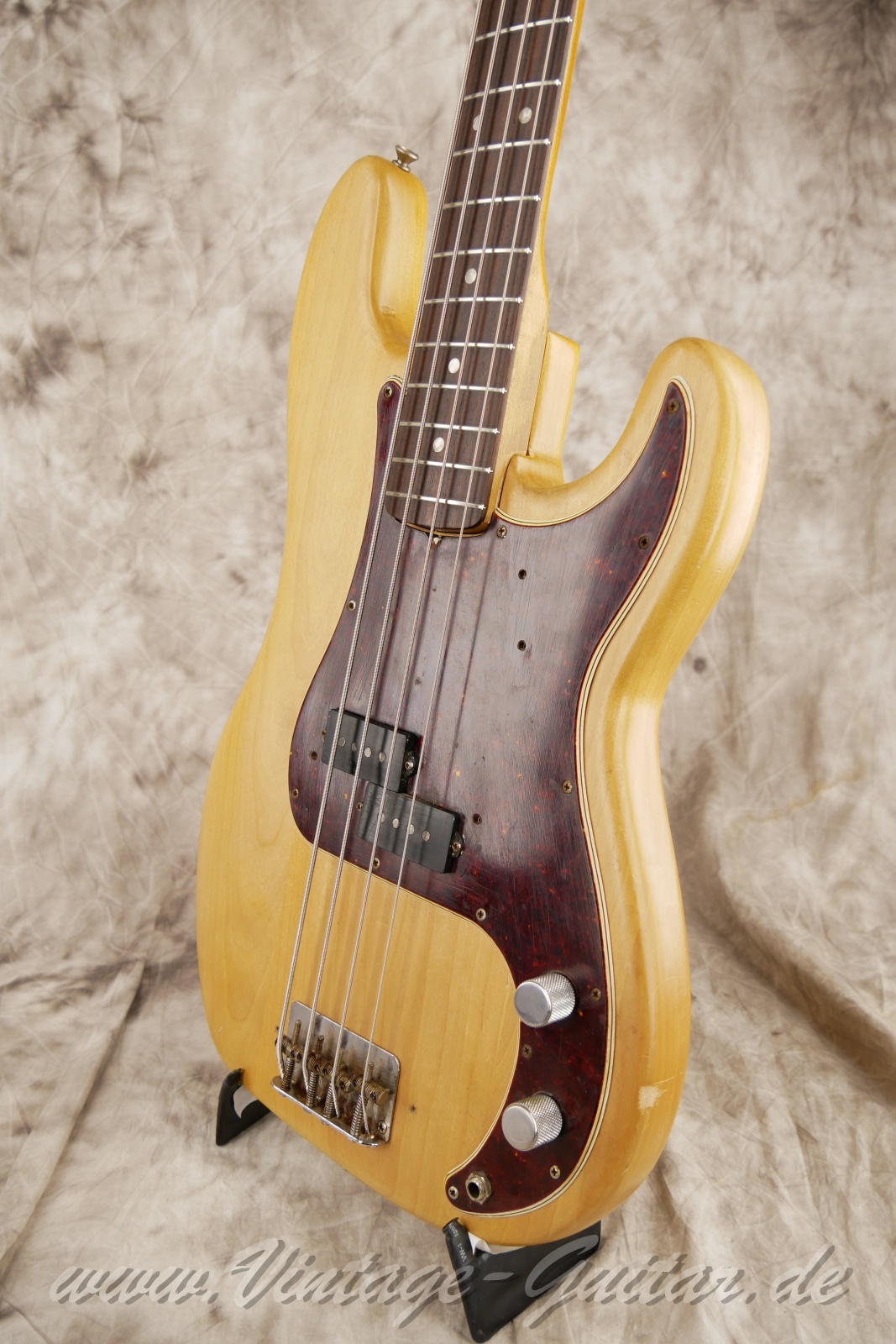 fender_precision_natural_stripped_baujahr_1966_usa-010.jpg
