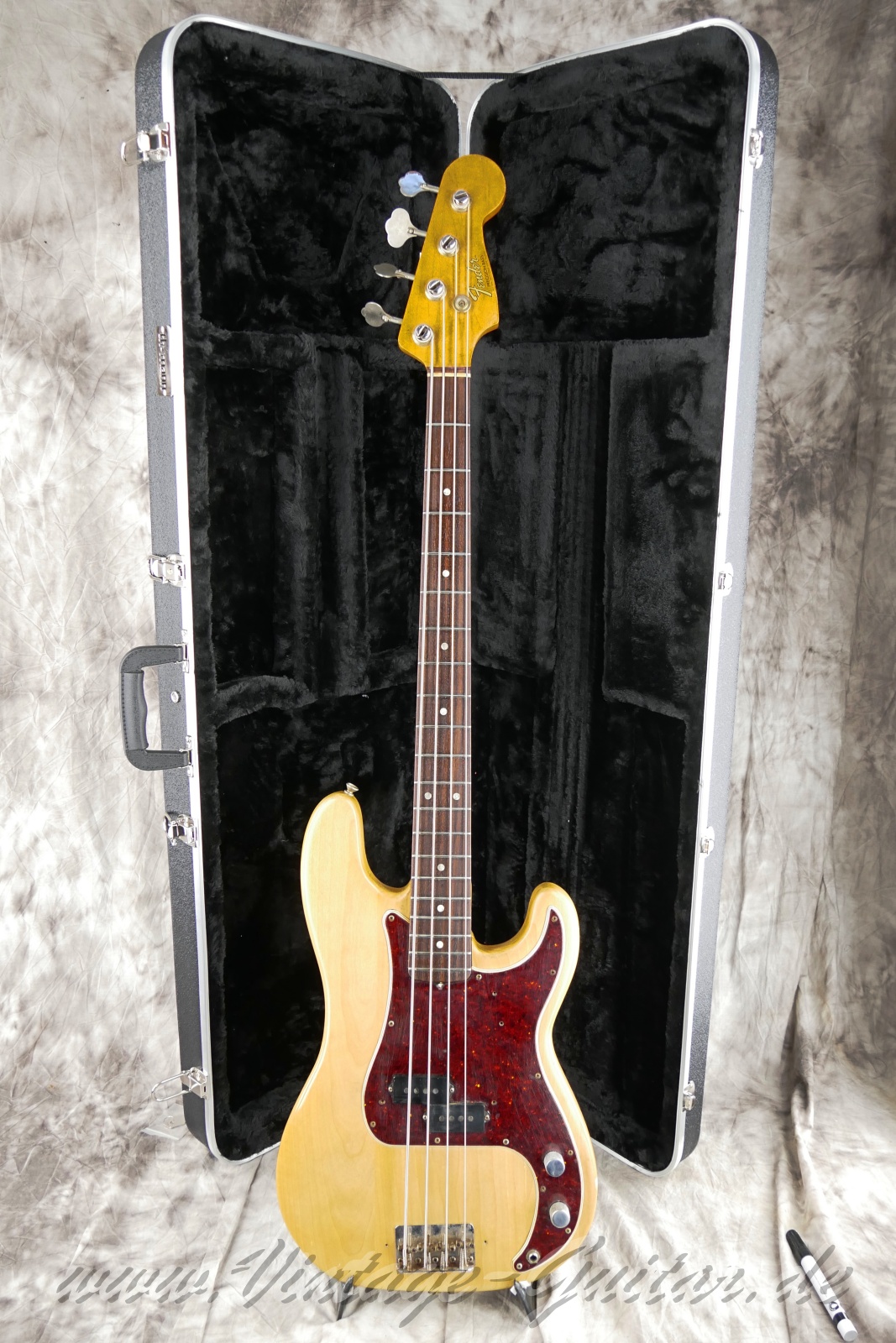 fender_precision_natural_stripped_baujahr_1966_usa-022.jpg