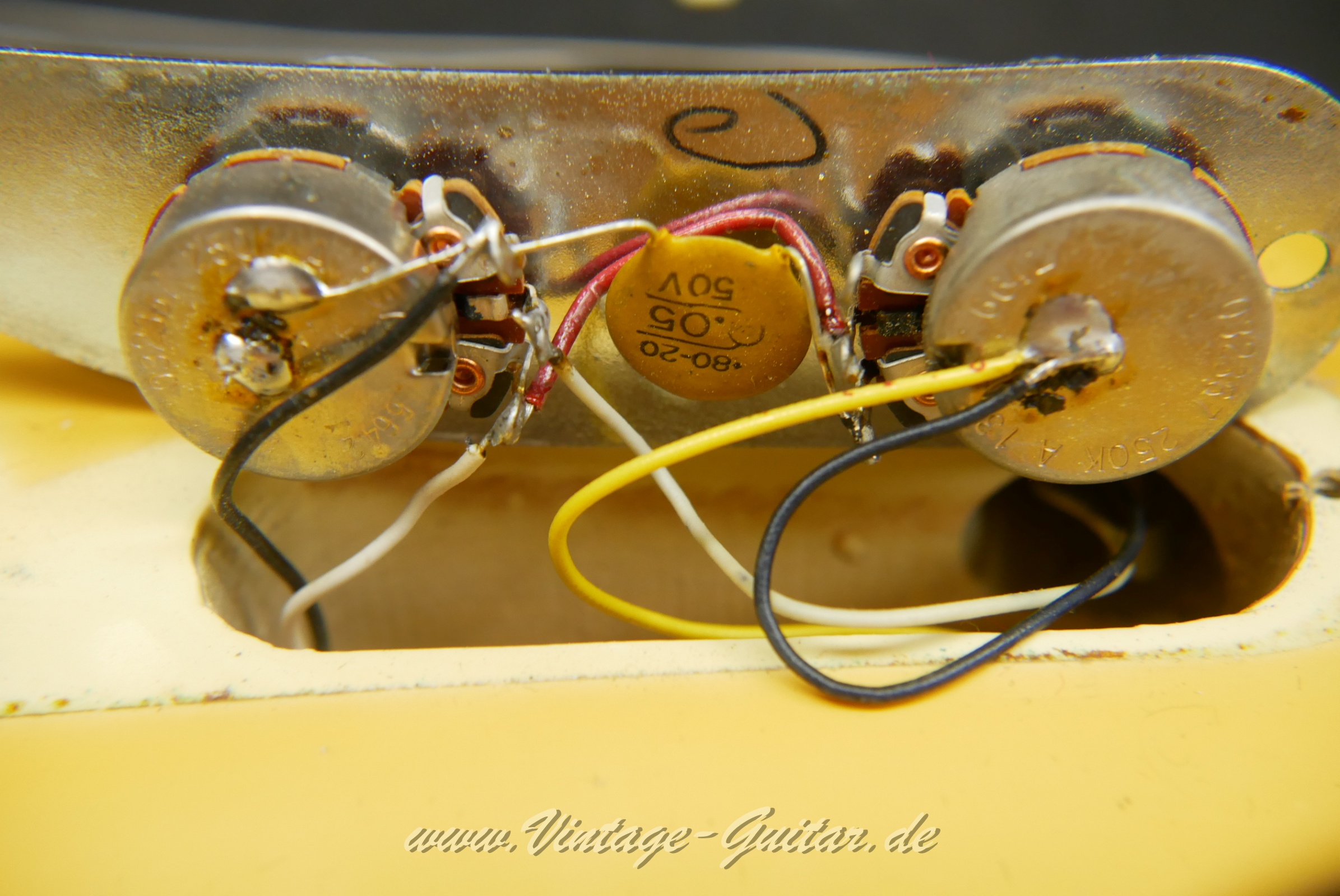 Fender_telecaster_bass_blonde_baujahr_1970_USA-017.JPG