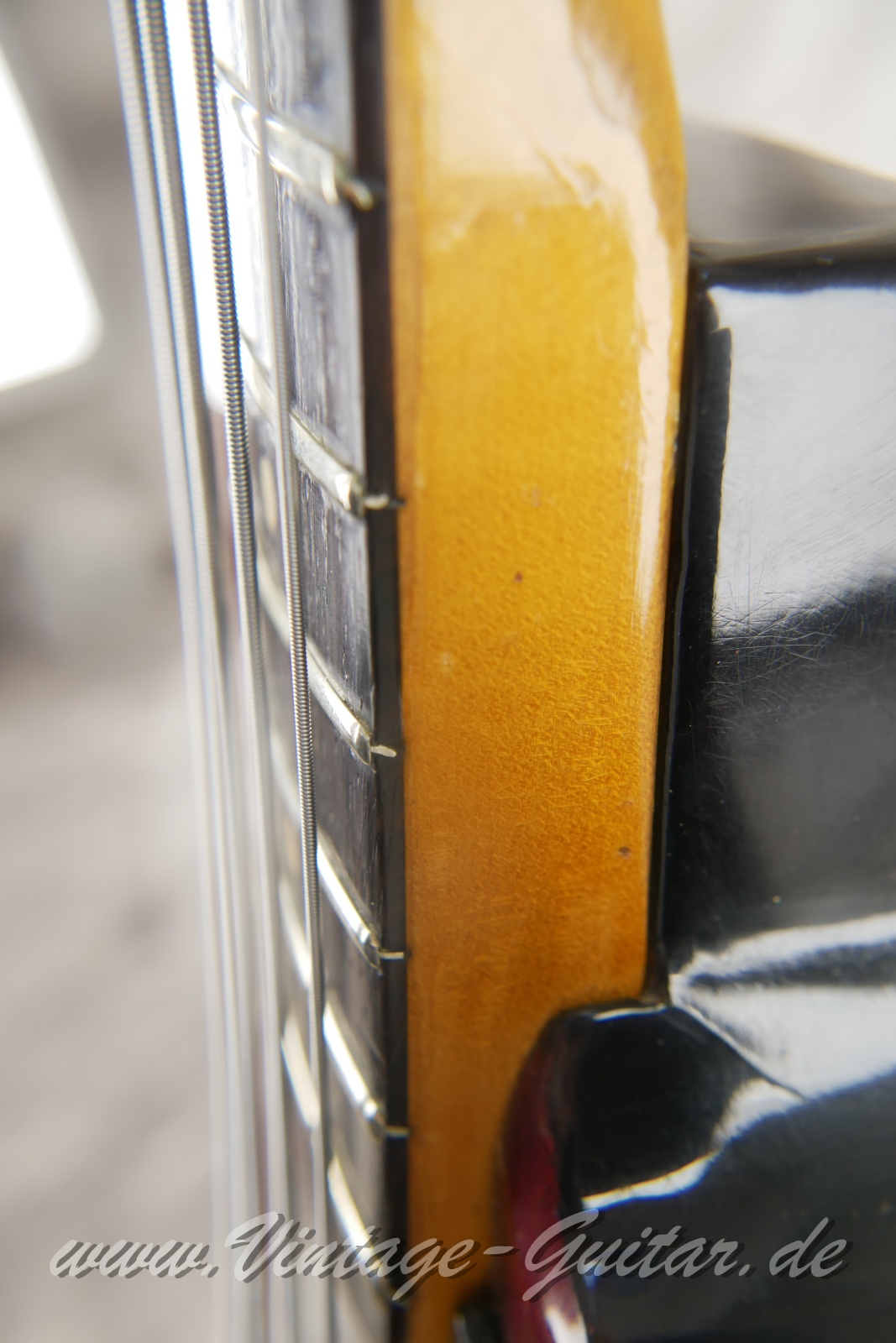 img/vintage/5779/fender_precision_bass_baujahr_1962_wine_red_refinished_Chris_Glen_USA-012.JPG