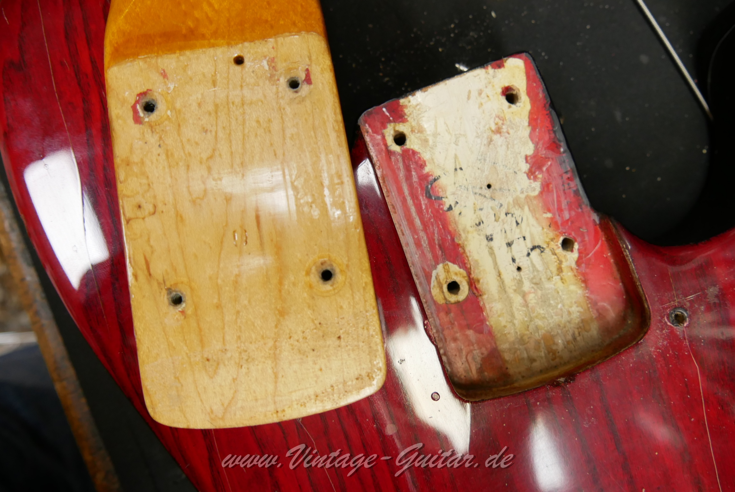 img/vintage/5779/fender_precision_bass_baujahr_1962_wine_red_refinished_Chris_Glen_USA-014.JPG