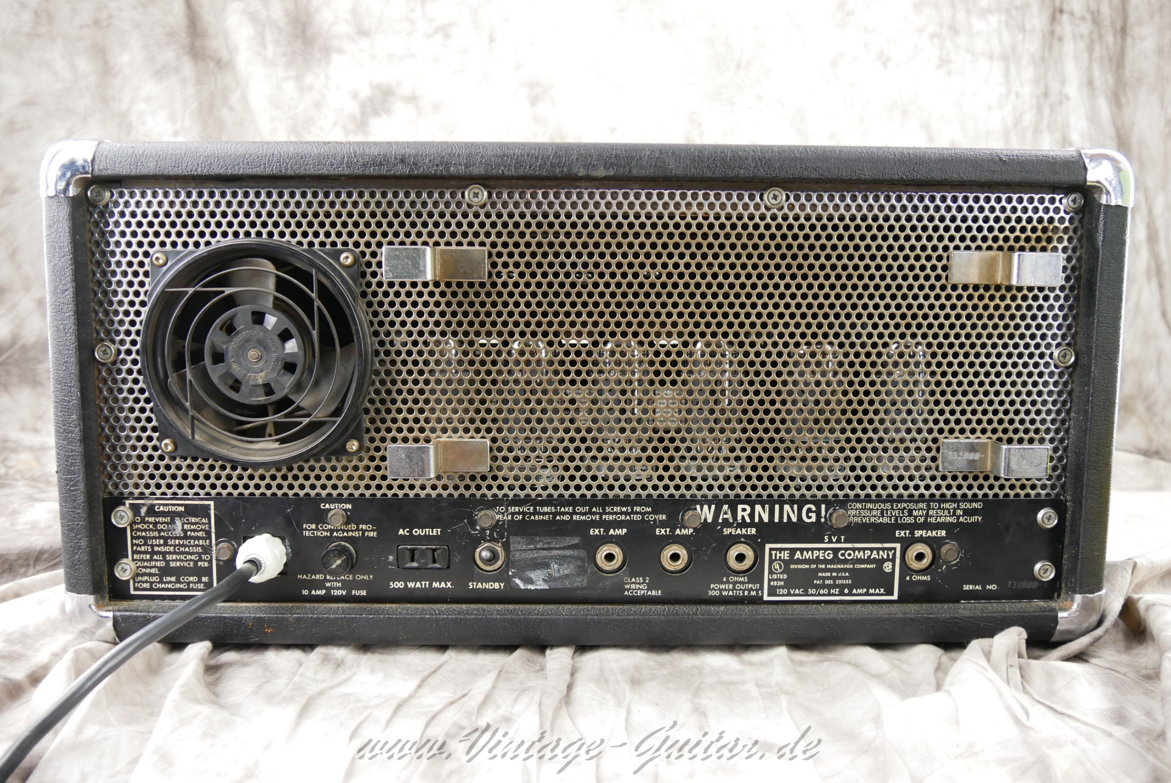 Ampeg_SVT_1973_USA_blacktolex_300W-02.jpg