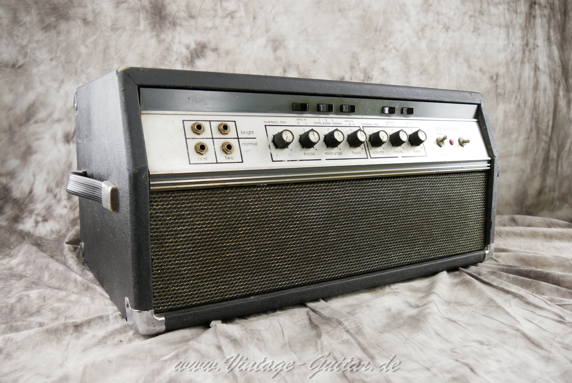 Ampeg_SVT_1973_USA_blacktolex_300W-07.jpg