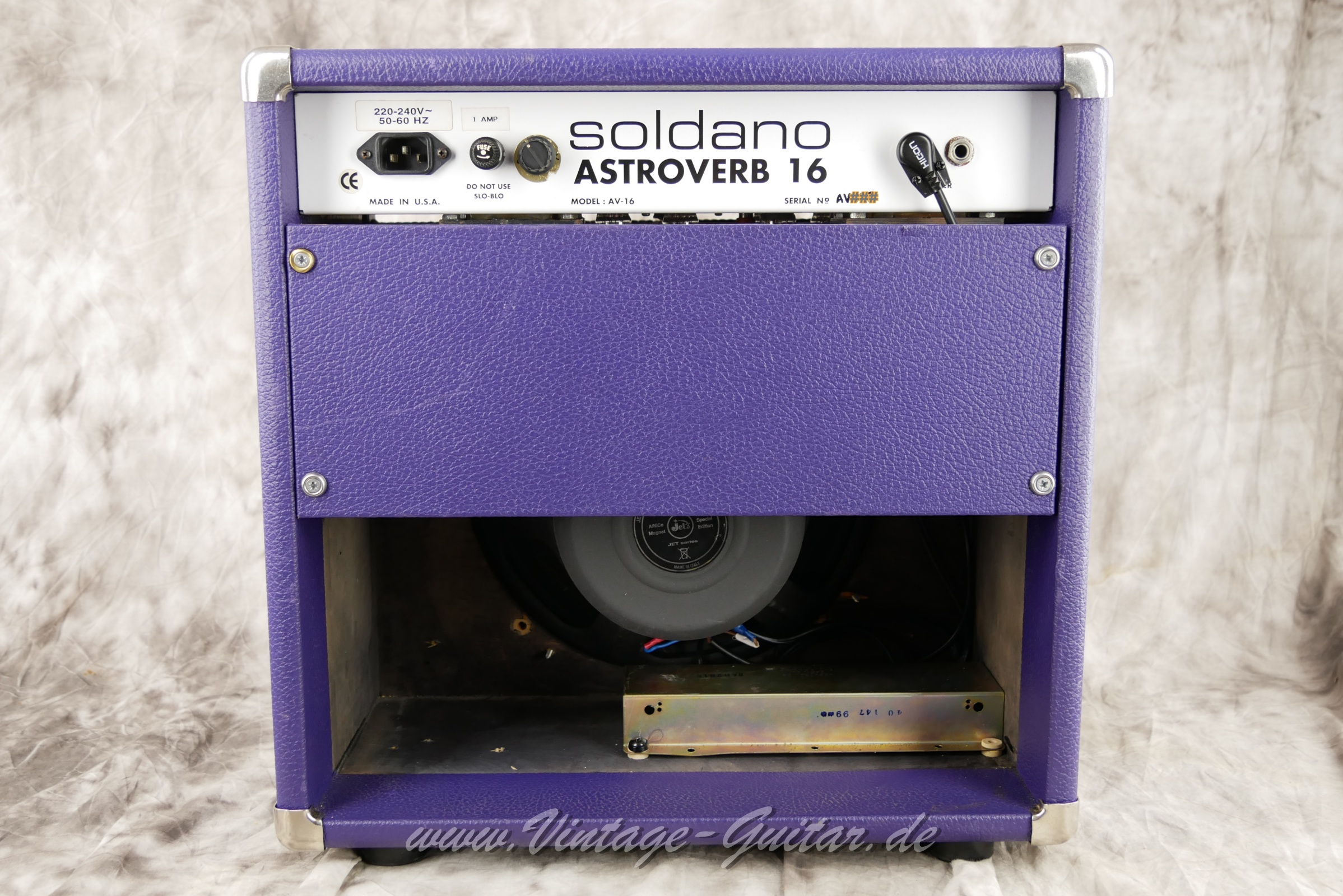 Soldano_av16_astroverb_16_baujahr_2000_purple_tolex_USA-002.JPG