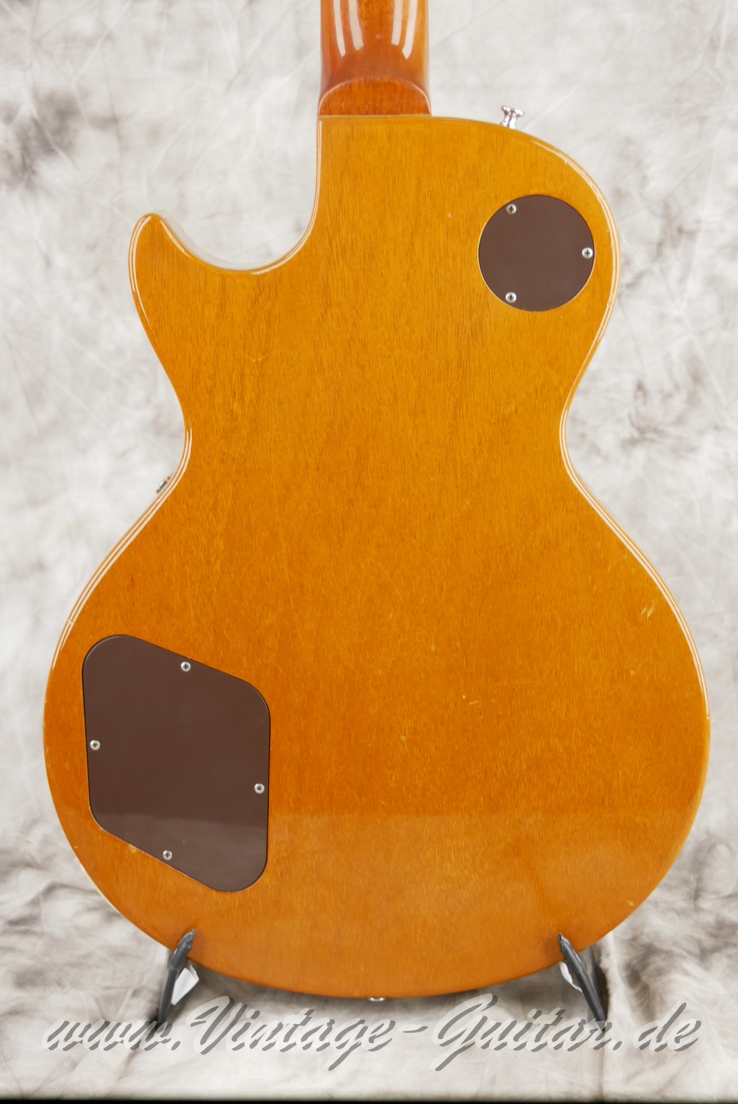 img/vintage/5785/Gibson_Les_Paul_Standard_57_Reissue_Custom_Shop_Goldtop_USA_2001-008.JPG