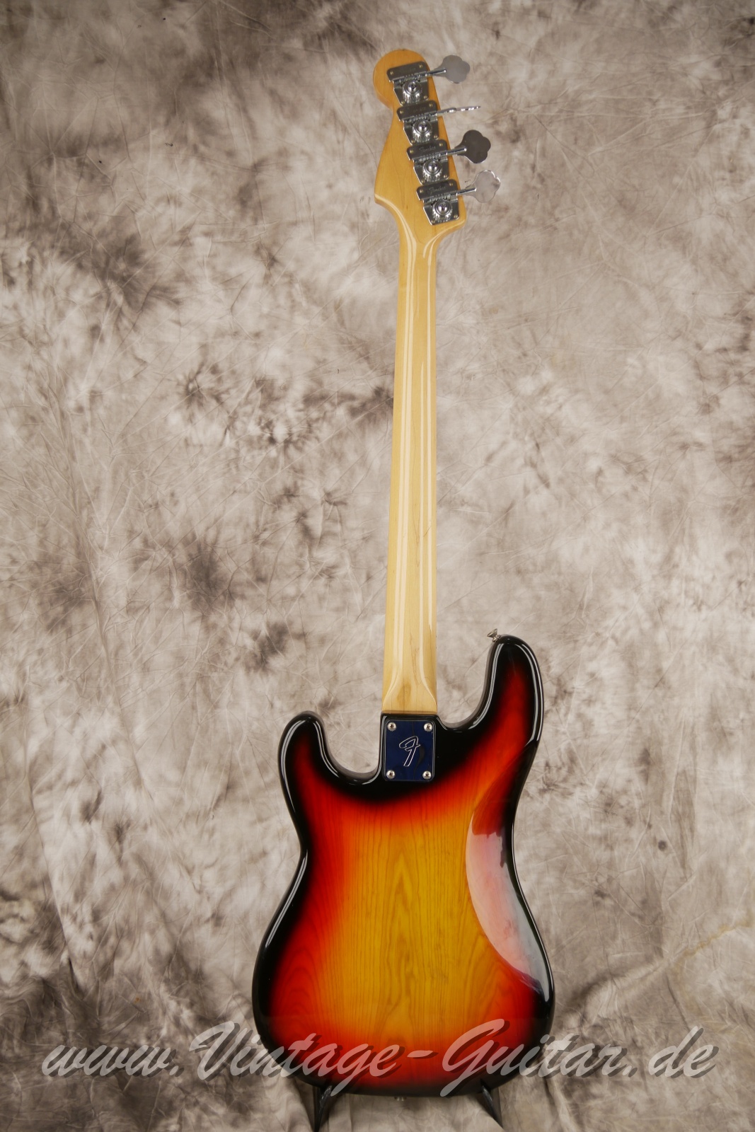 Fender_Precision_Bass_fretless_sunburst_USA_1979-002.JPG