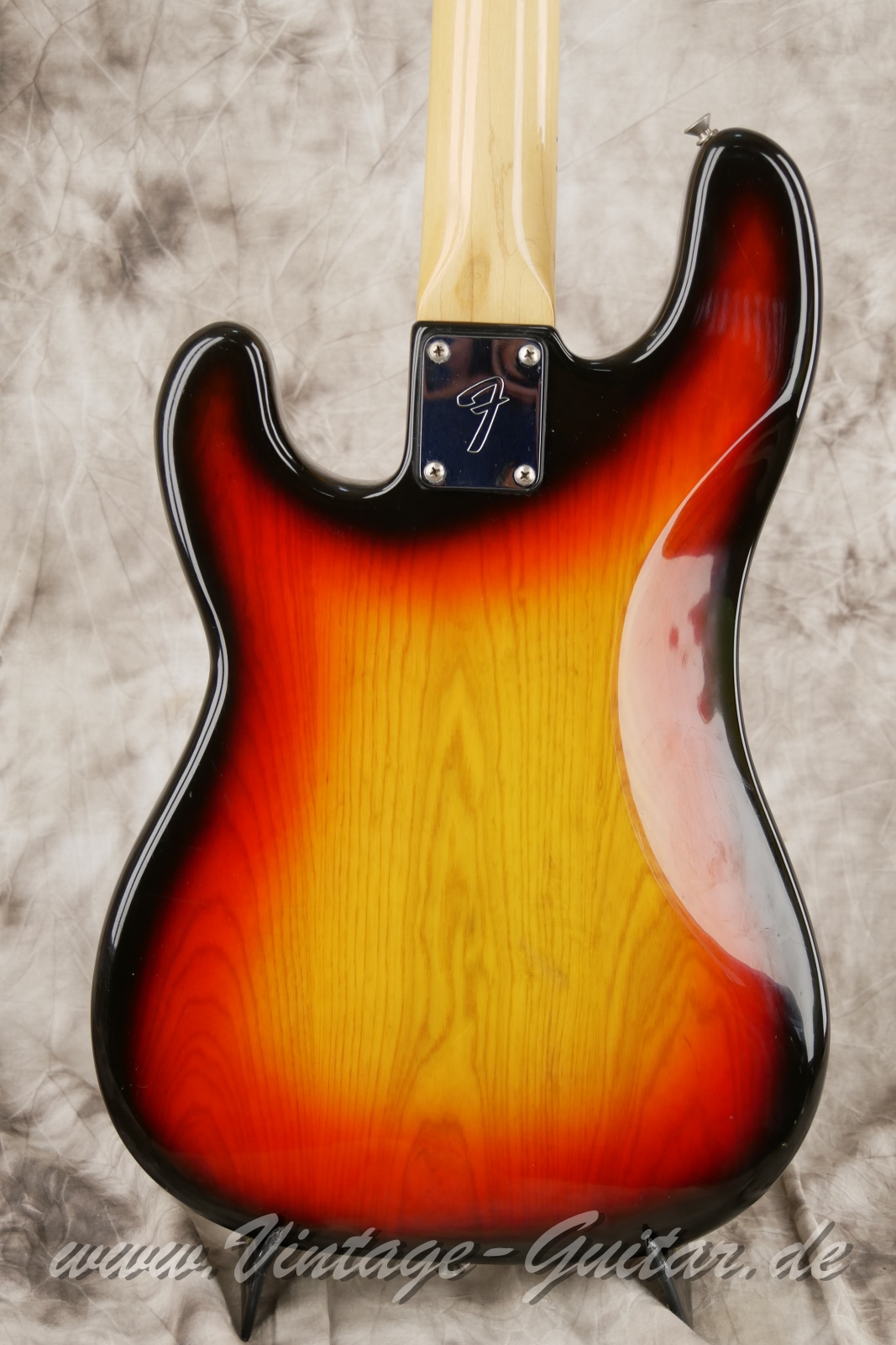 Fender_Precision_Bass_fretless_sunburst_USA_1979-008.JPG