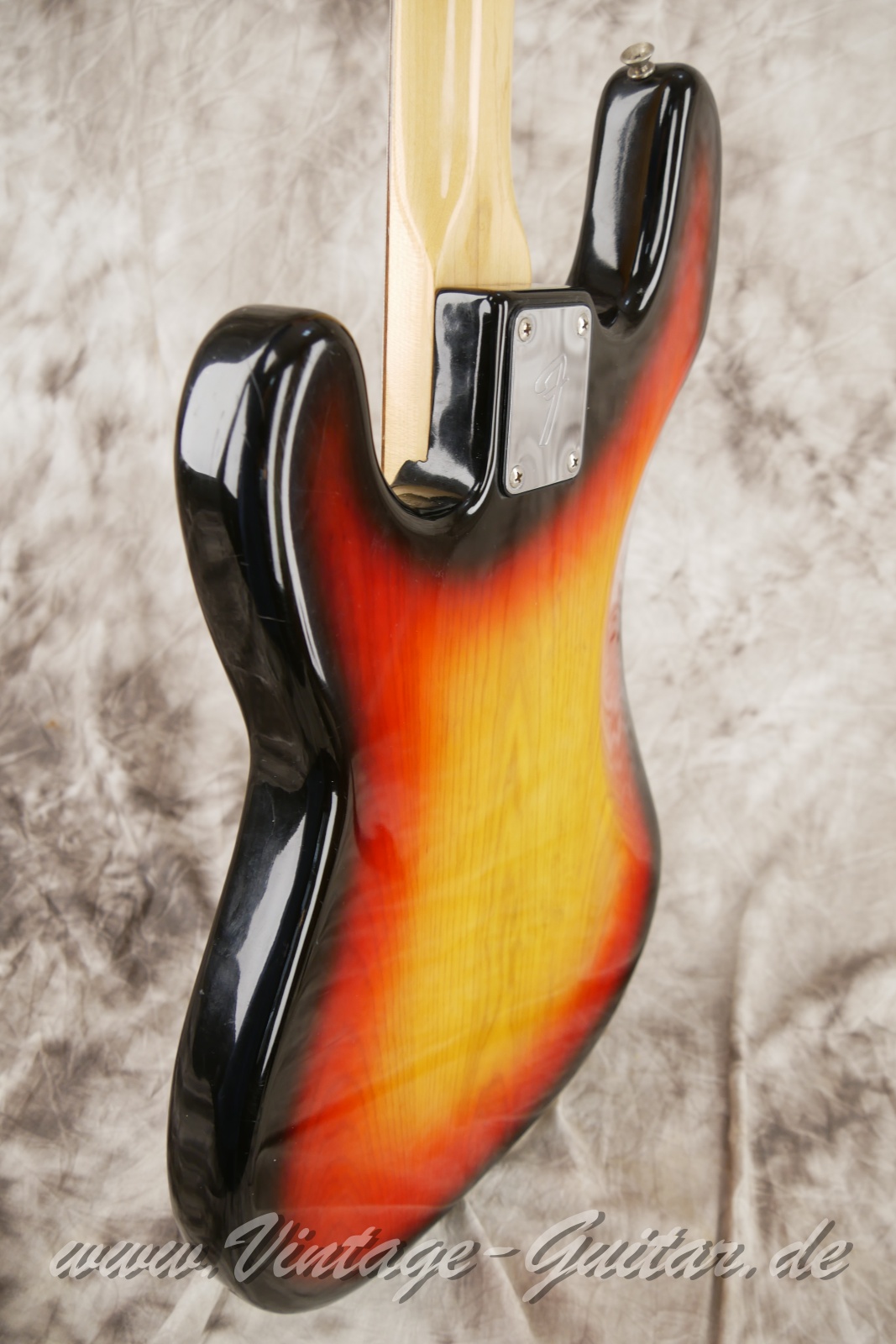 Fender_Precision_Bass_fretless_sunburst_USA_1979-011.JPG