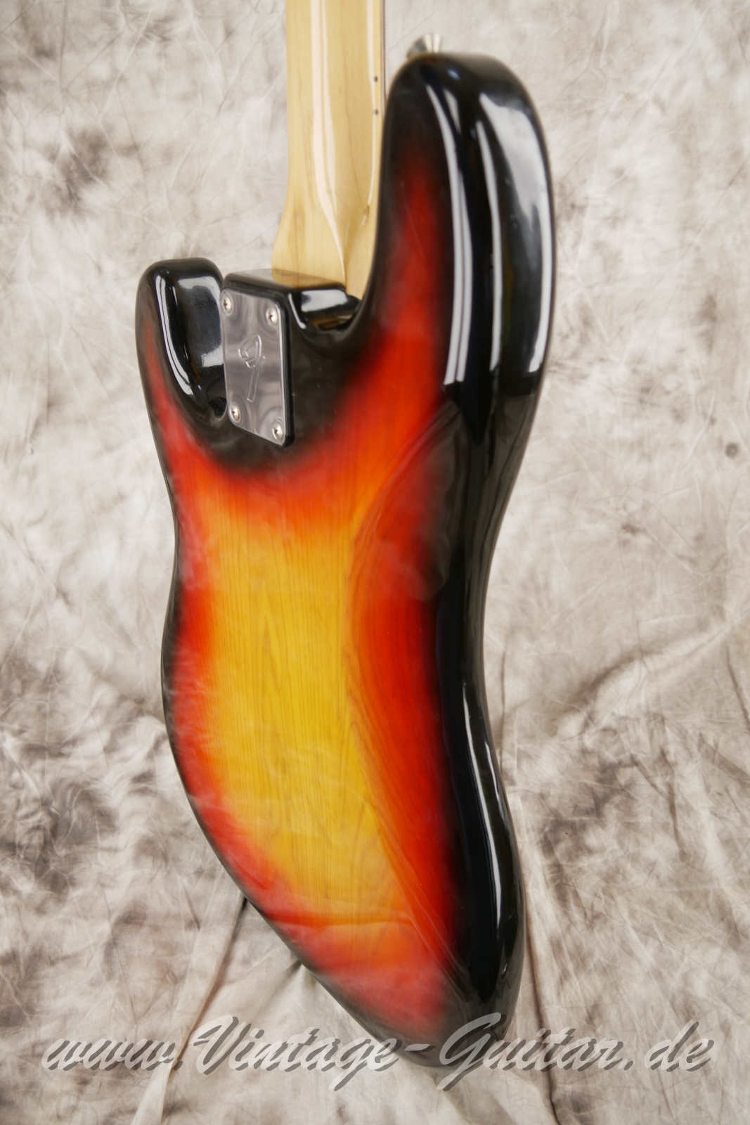 Fender_Precision_Bass_fretless_sunburst_USA_1979-012.JPG