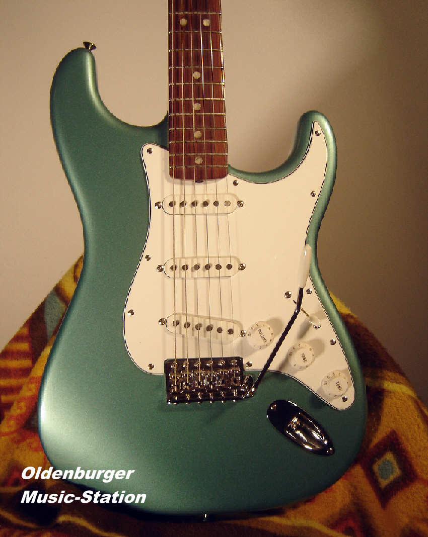 Fender-Stratocaster-1966-RI-LPB-2.jpg