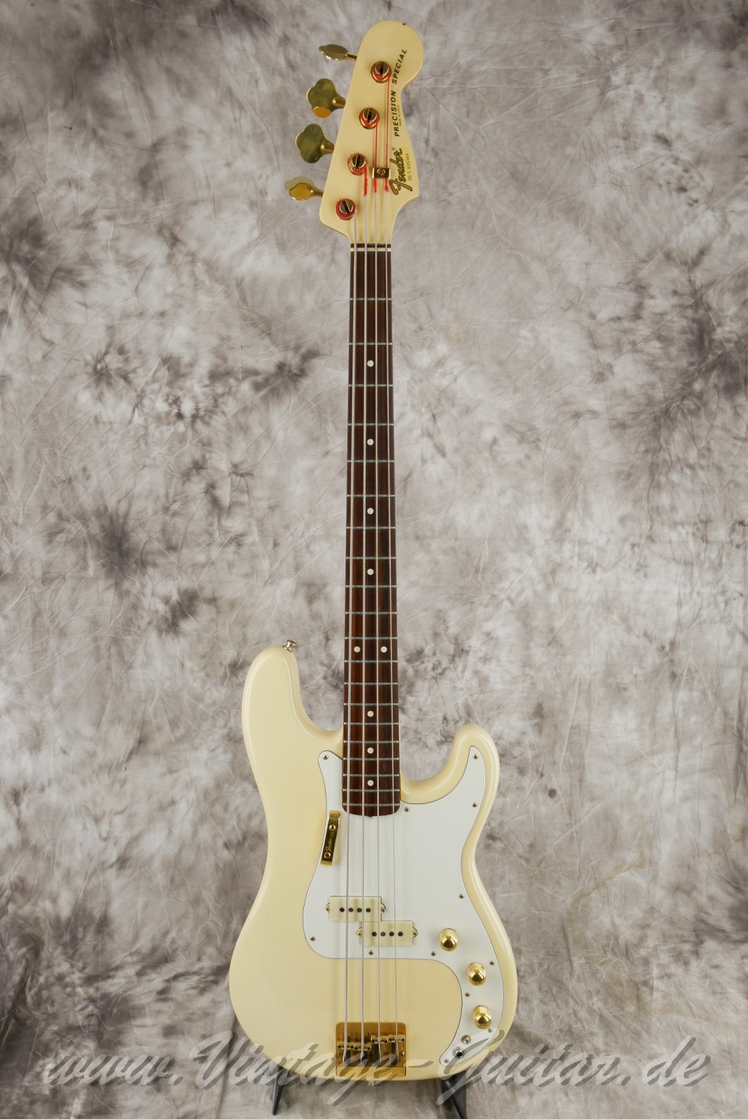 img/vintage/5800/fender_precision_bass_special_olympic_white_1982_usa-01,1.jpg