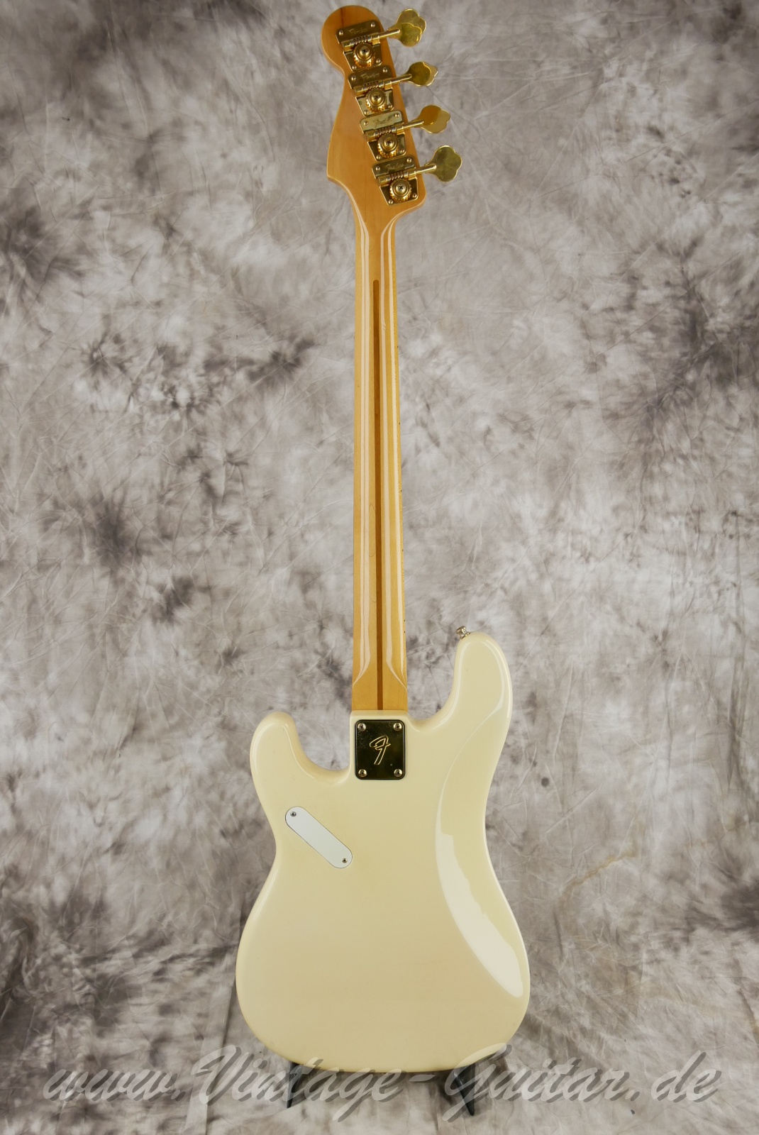 img/vintage/5800/fender_precision_bass_special_olympic_white_1982_usa-02.jpg