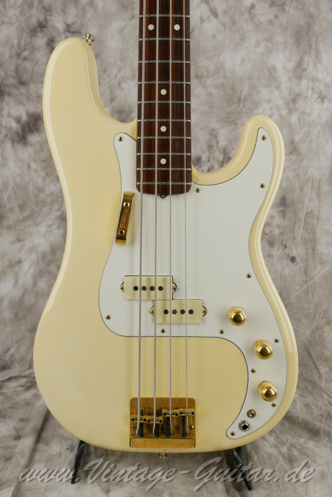 img/vintage/5800/fender_precision_bass_special_olympic_white_1982_usa-07.jpg