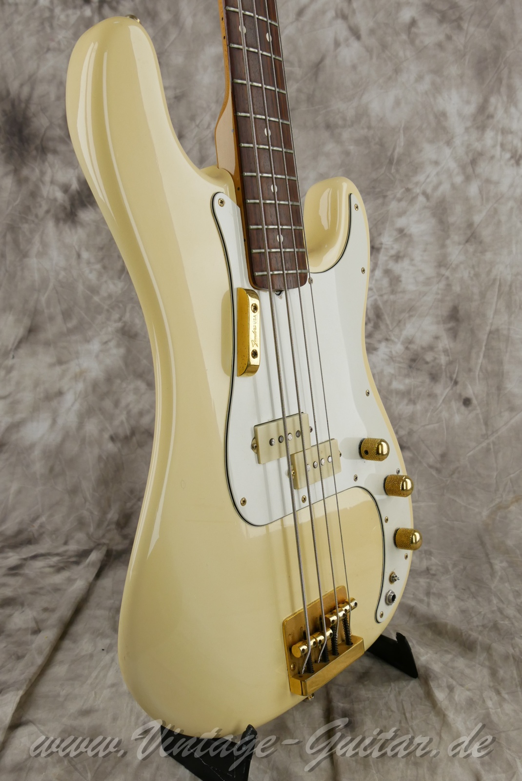 img/vintage/5800/fender_precision_bass_special_olympic_white_1982_usa-09.jpg