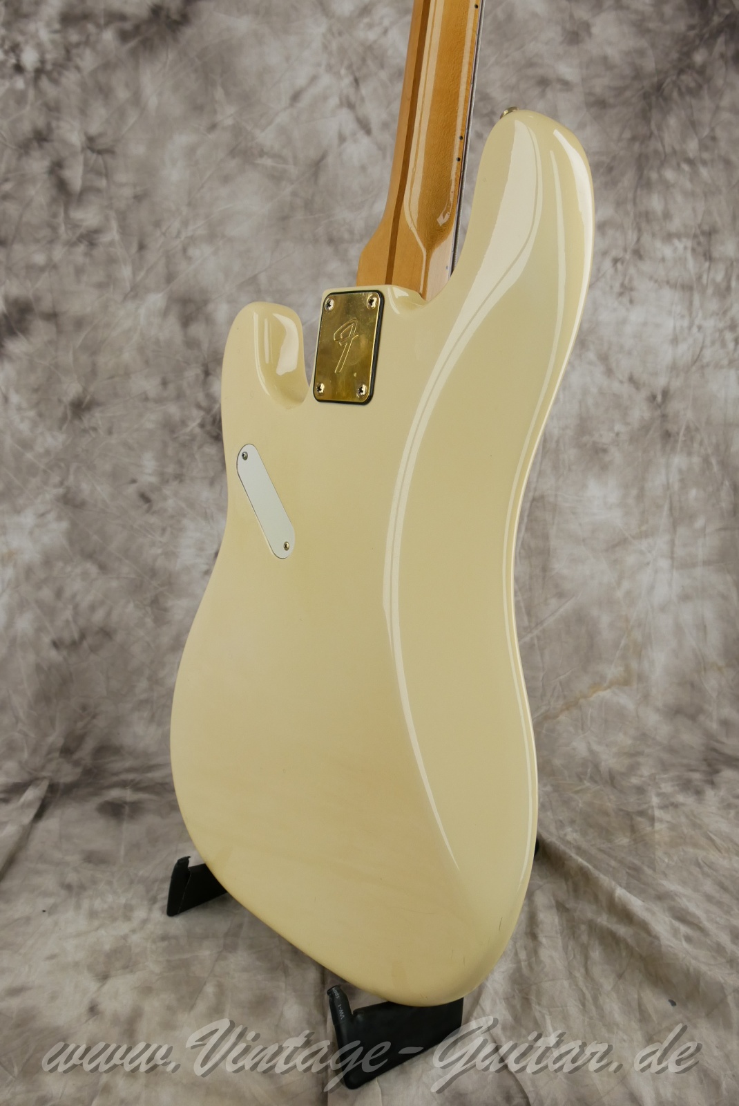 img/vintage/5800/fender_precision_bass_special_olympic_white_1982_usa-12.jpg