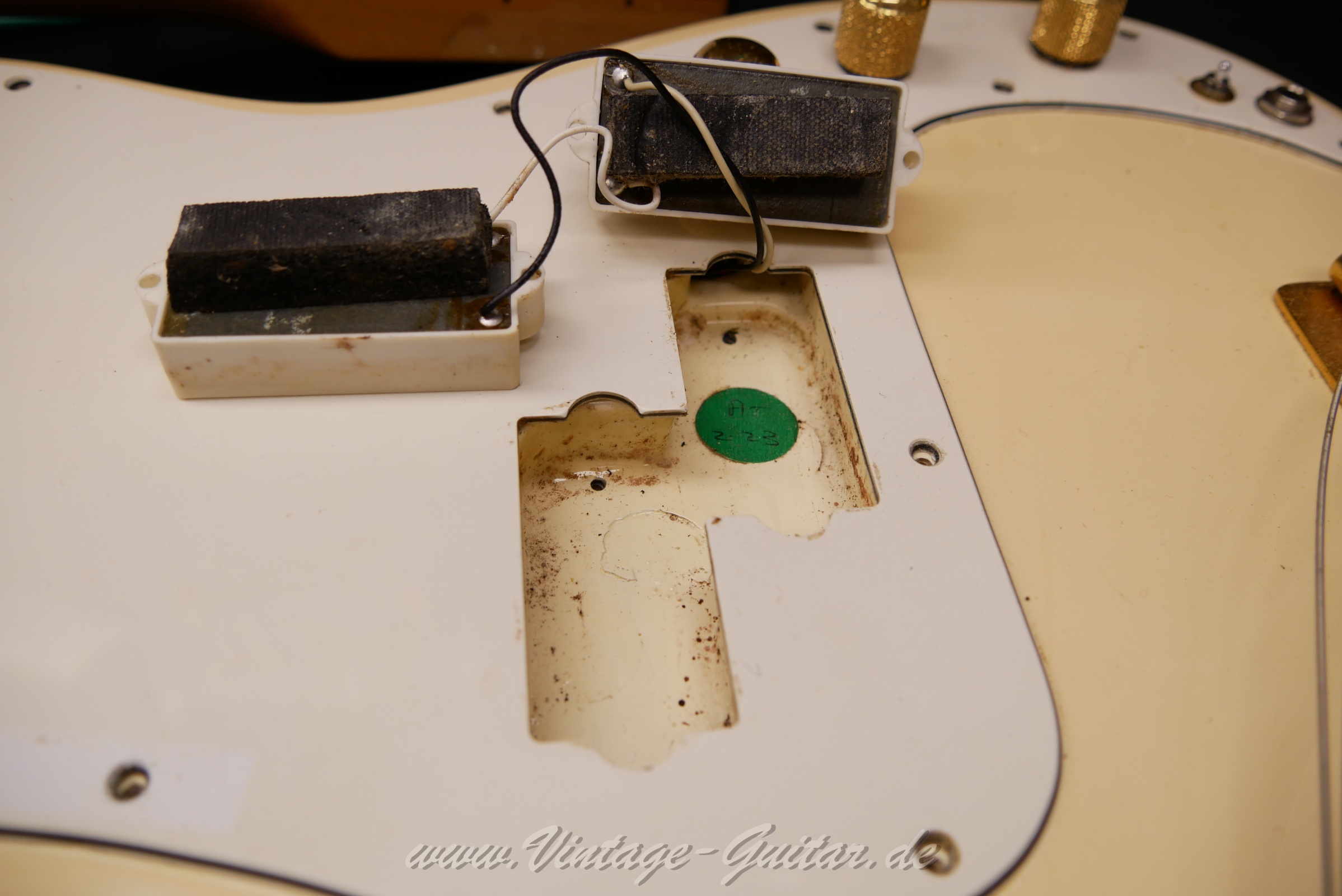 img/vintage/5800/fender_precision_bass_special_olympic_white_1982_usa-15.jpg