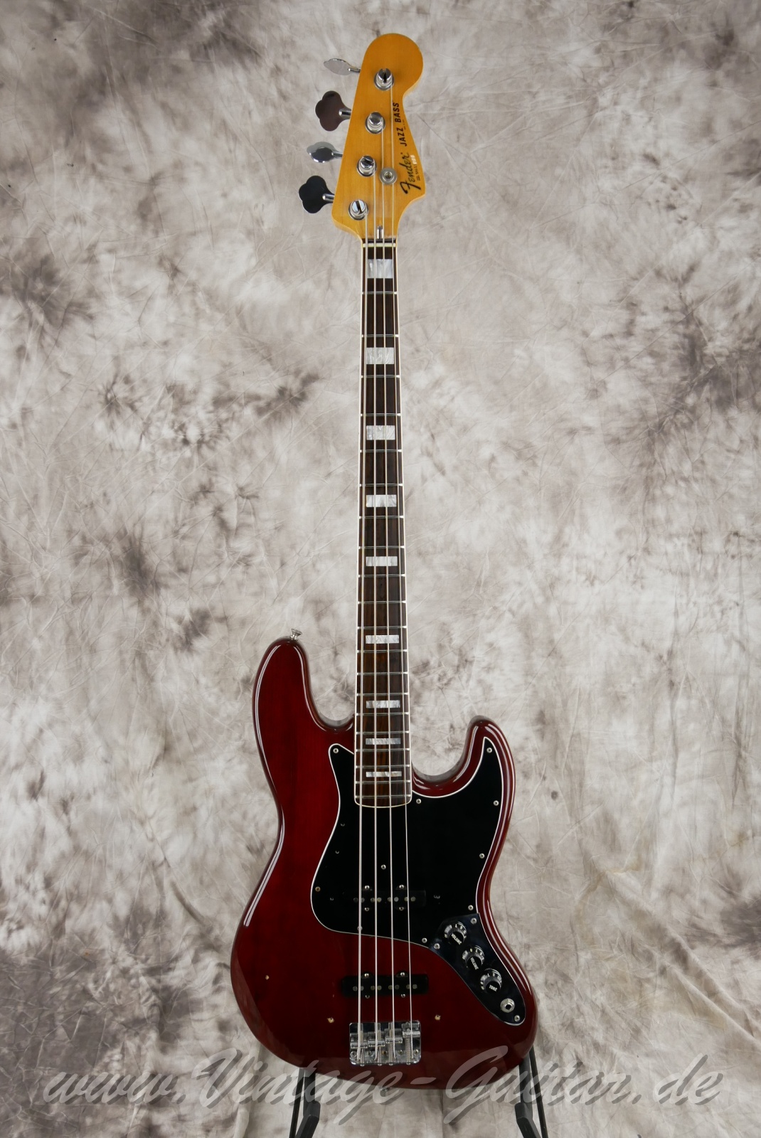 fender_jazzbass_burgundy_transparent_1978_usa-01.jpg