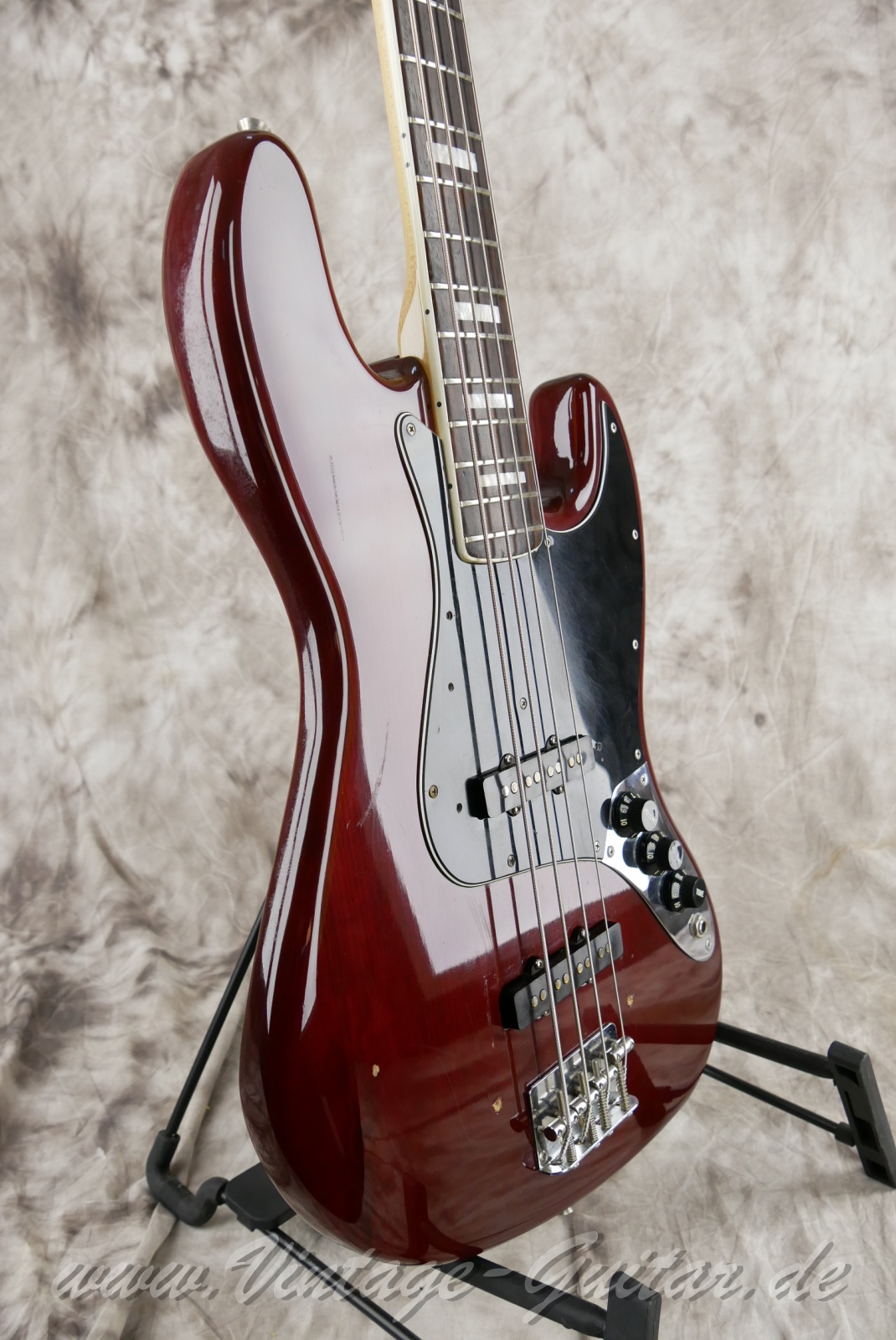 fender_jazzbass_burgundy_transparent_1978_usa-09.jpg