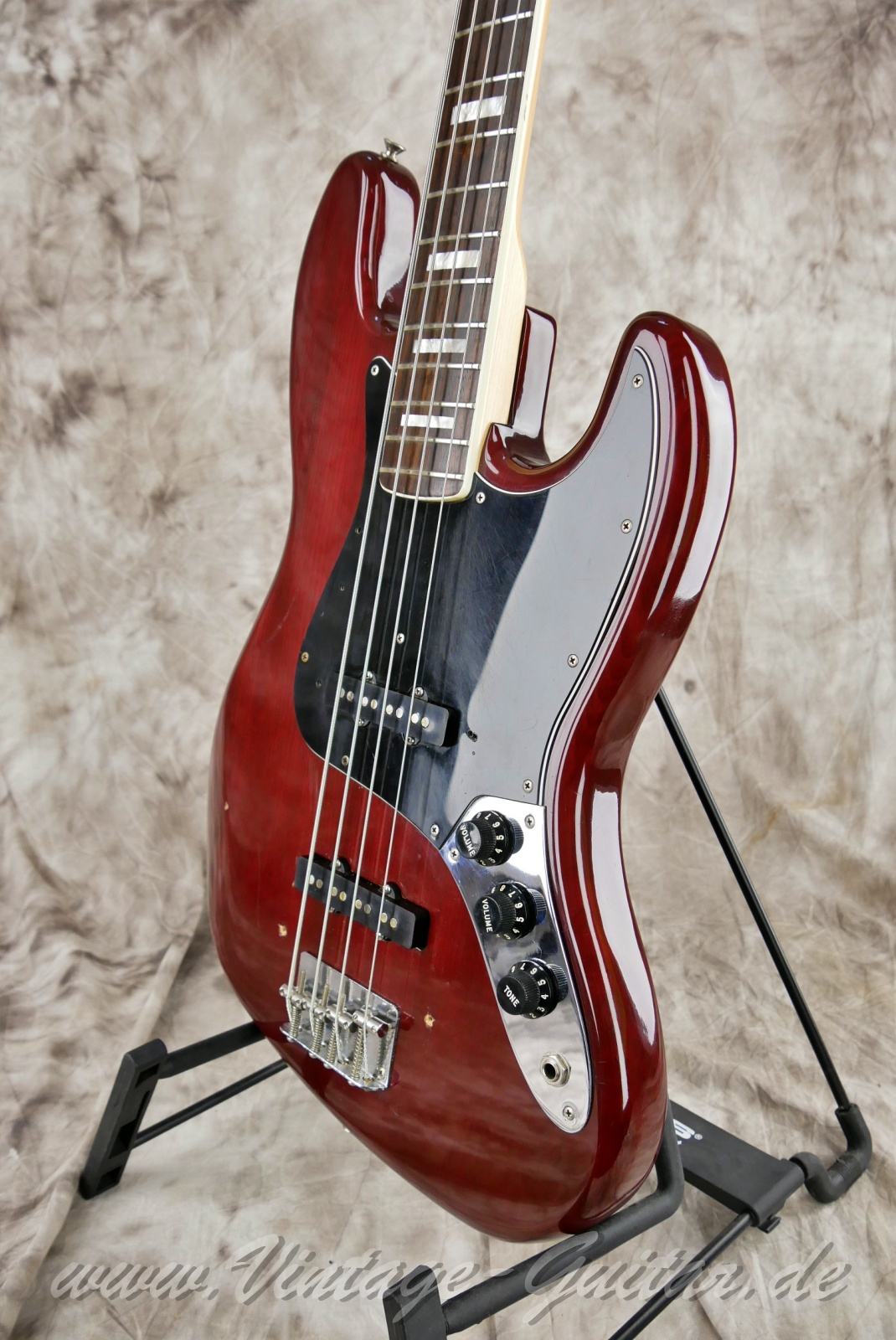 fender_jazzbass_burgundy_transparent_1978_usa-10.jpg