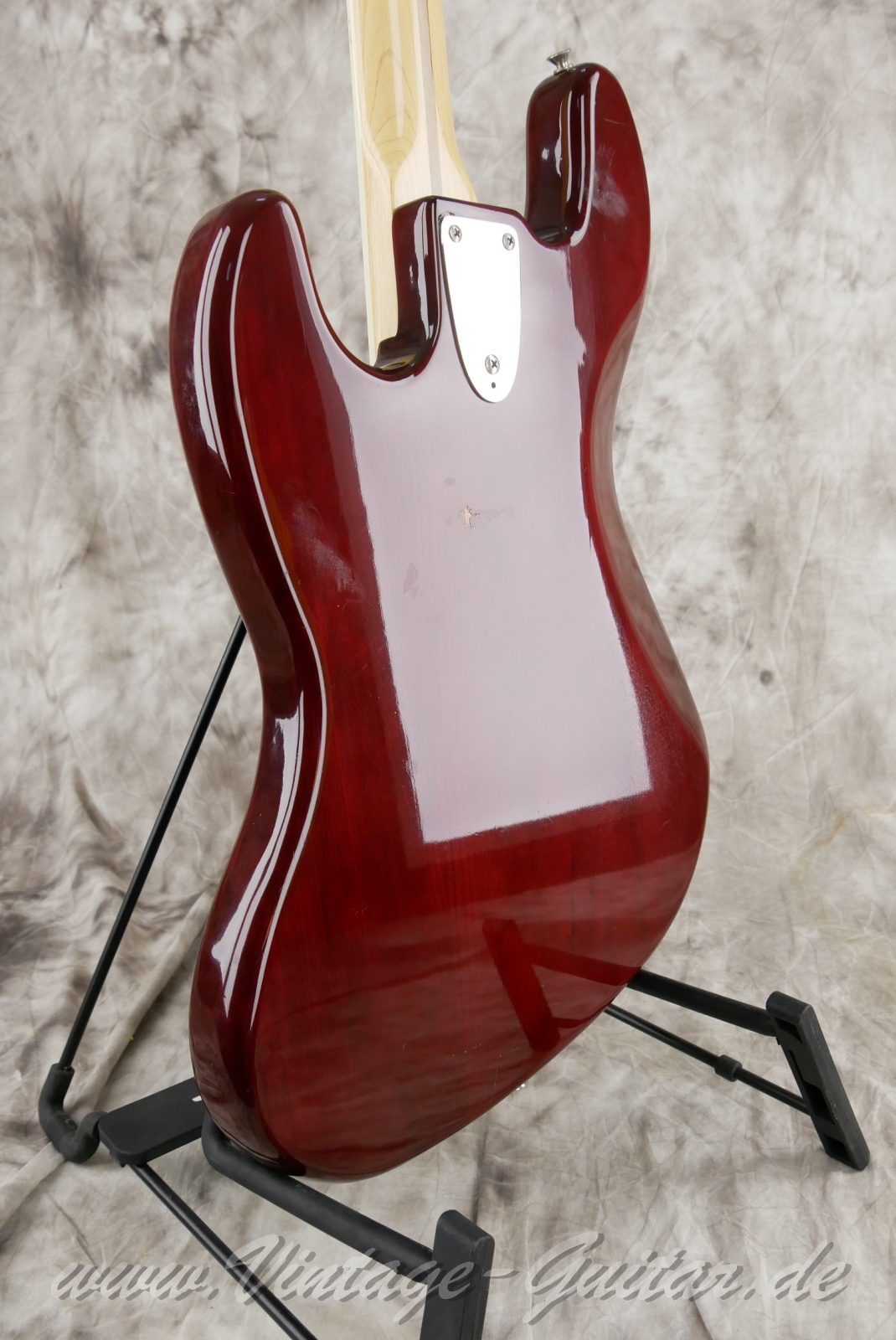 fender_jazzbass_burgundy_transparent_1978_usa-11.jpg