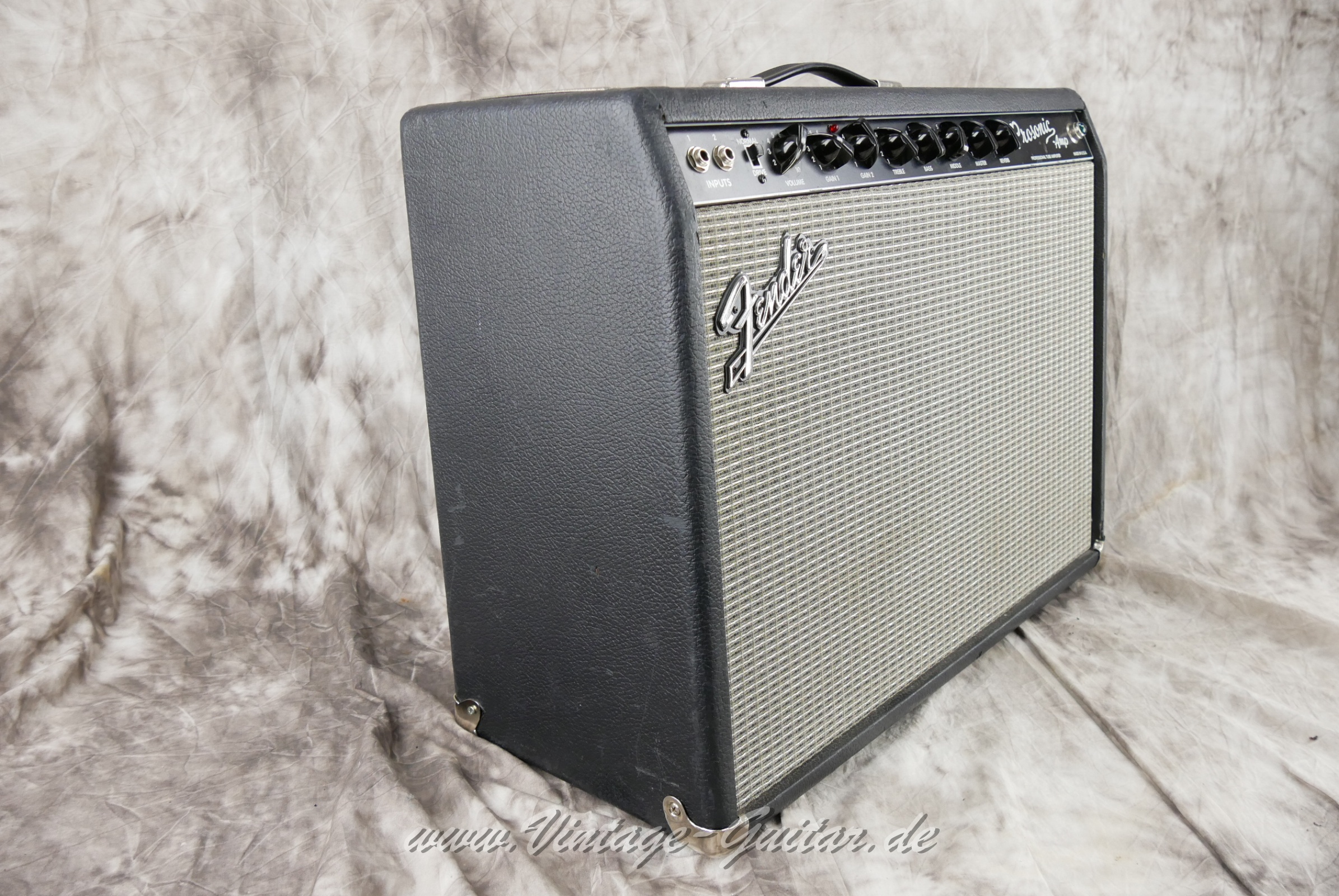 img/vintage/5805/Fender_Prosonic_2x10_black_USA_1999-003.JPG