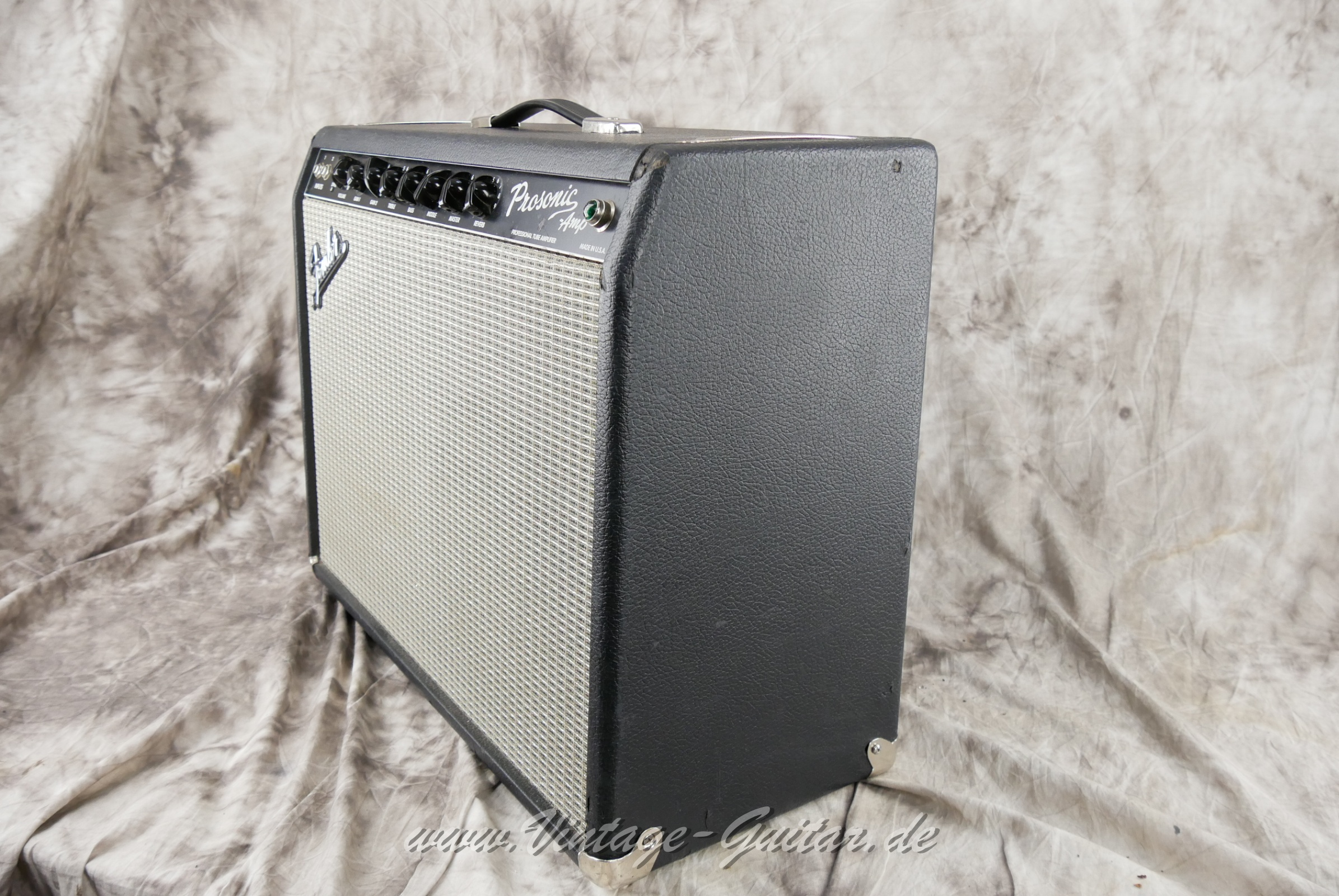 img/vintage/5805/Fender_Prosonic_2x10_black_USA_1999-004.JPG