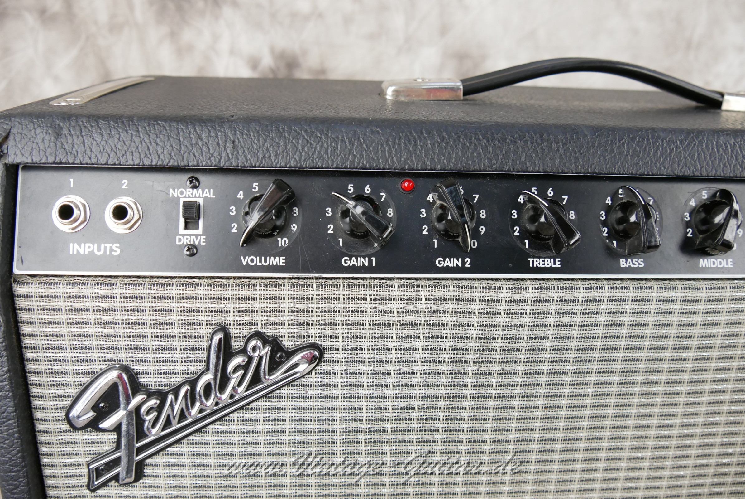 img/vintage/5805/Fender_Prosonic_2x10_black_USA_1999-005.JPG