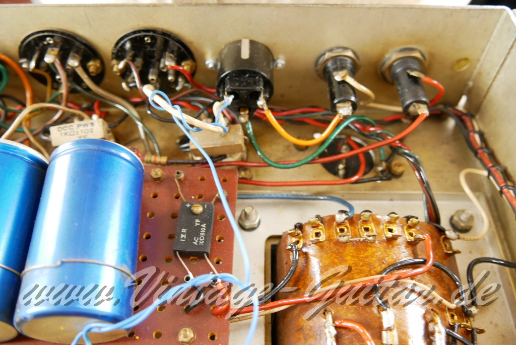 img/vintage/5808/Marshall_Super_Tremolo_100_Plexi_black_Great_Britain_1967-023.JPG