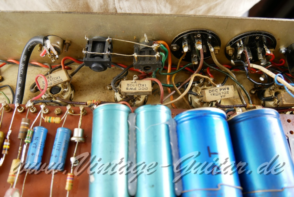 img/vintage/5808/Marshall_Super_Tremolo_100_Plexi_black_Great_Britain_1967-024.JPG