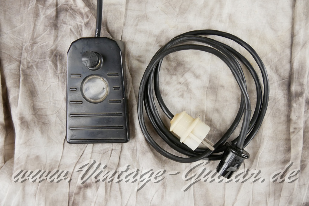 img/vintage/5808/Marshall_Super_Tremolo_100_Plexi_black_Great_Britain_1967-028.JPG