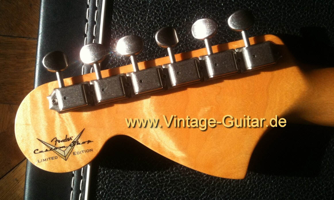 Fender-Stratocaster-1966-CC-Reissue-f.jpg