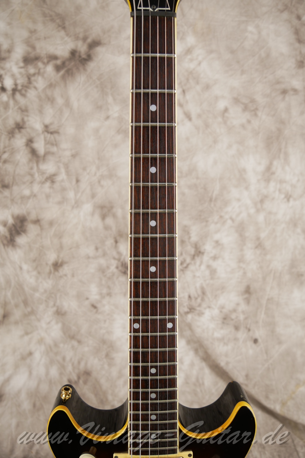 img/vintage/5812/Ibanez_Artist_AR155_antique_violin_japan_1983-05.jpg