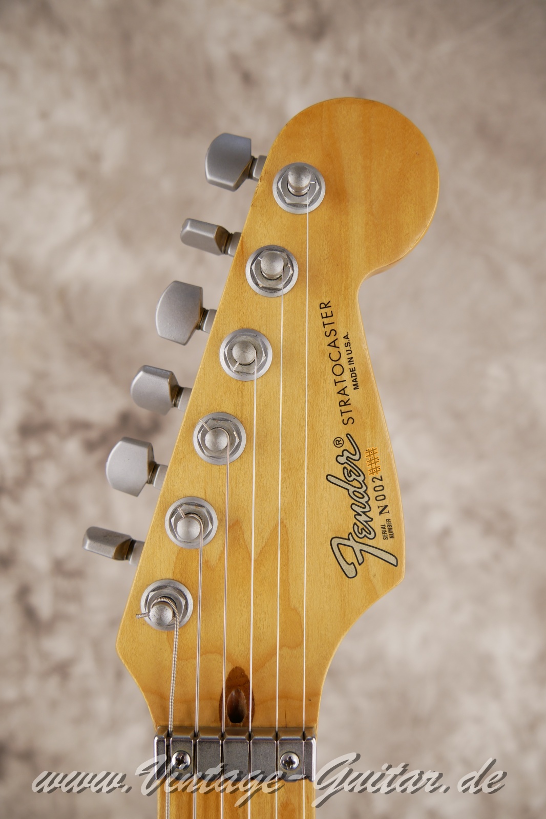img/vintage/5824/Fender_stratocaster_plus_blackpearlburst_USA_1991003.JPG