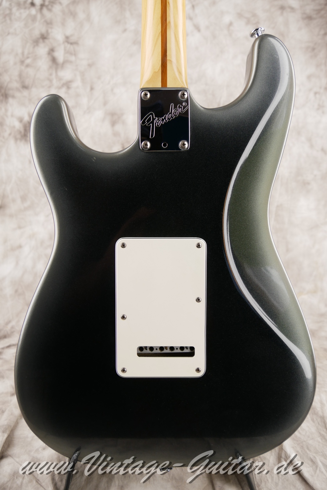 img/vintage/5824/Fender_stratocaster_plus_blackpearlburst_USA_1991008.JPG