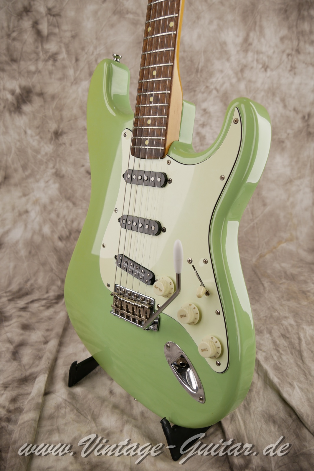 img/vintage/5827/Diego_stratcopy_göldo_seafoamgreen_germany_90s-010.JPG