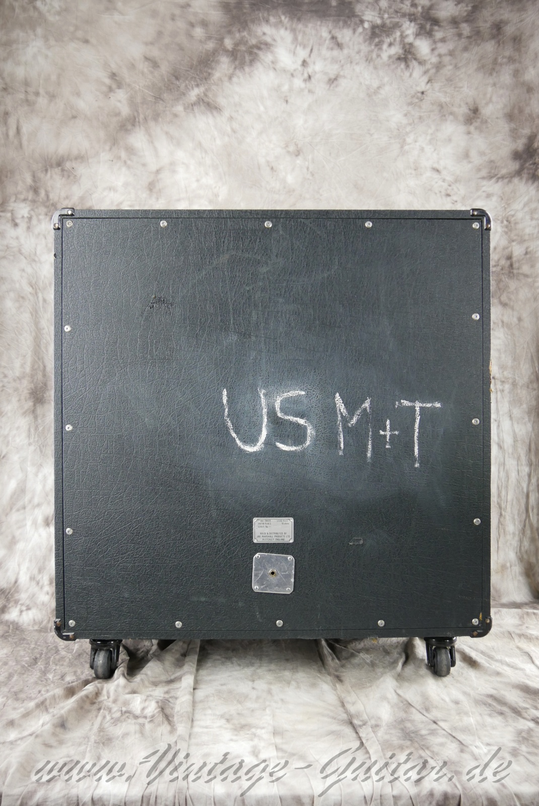 img/vintage/5830/marshall_1960B_lead_4x12_cabinet_1982_UK-02.jpg