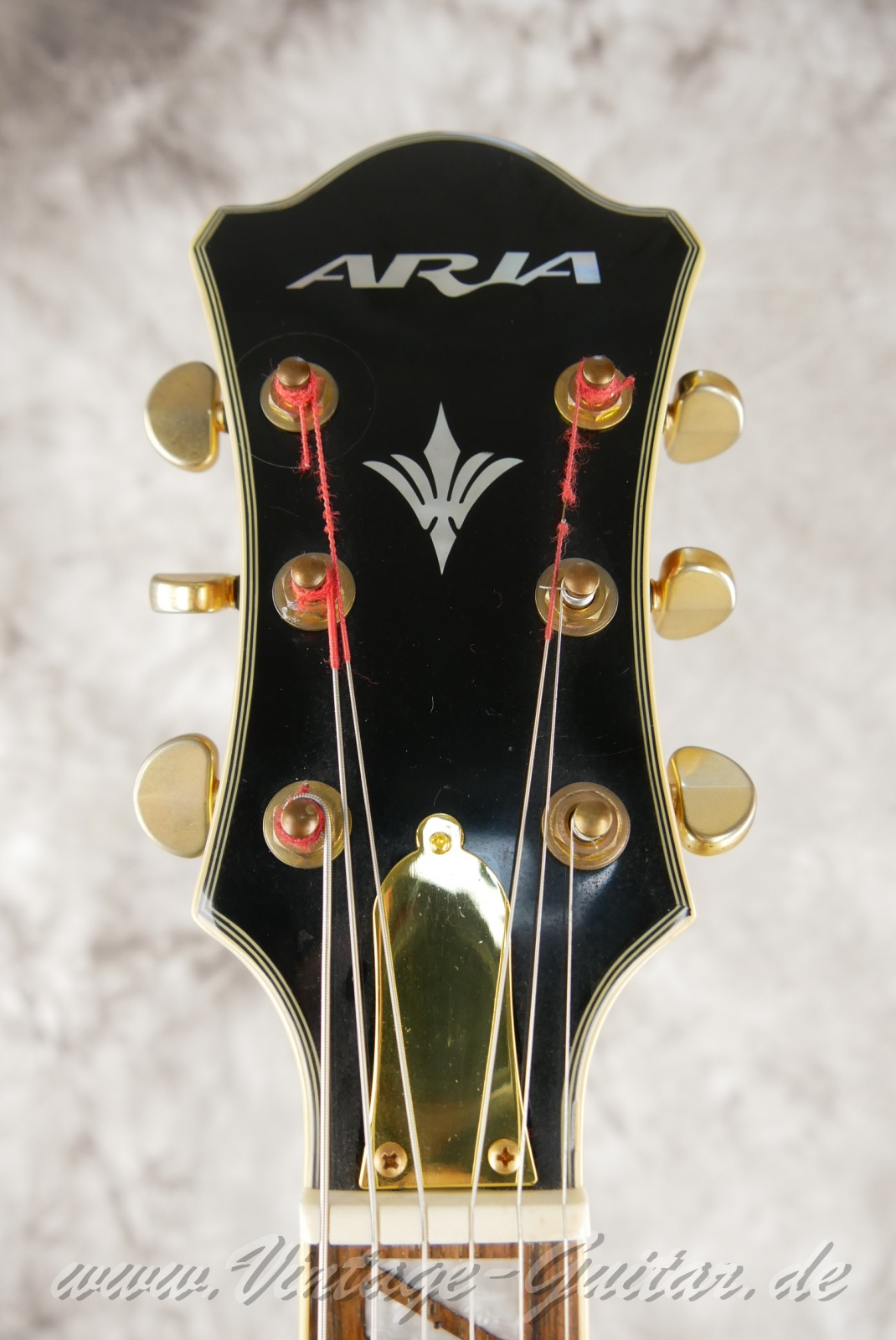 img/vintage/5833/aria_pro_II_sunburst_korea_2005-03.jpg