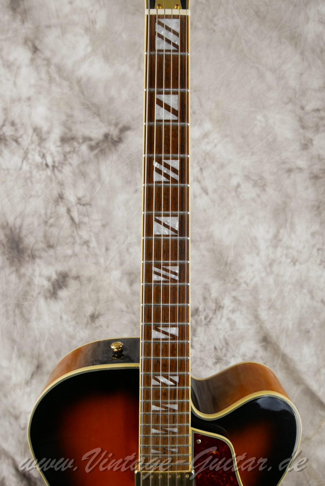 img/vintage/5833/aria_pro_II_sunburst_korea_2005-05.jpg