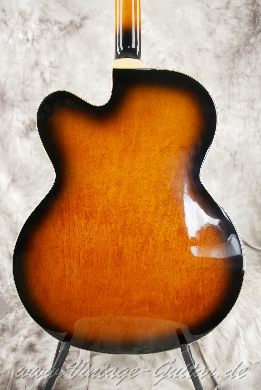 img/vintage/5833/aria_pro_II_sunburst_korea_2005-08.jpg