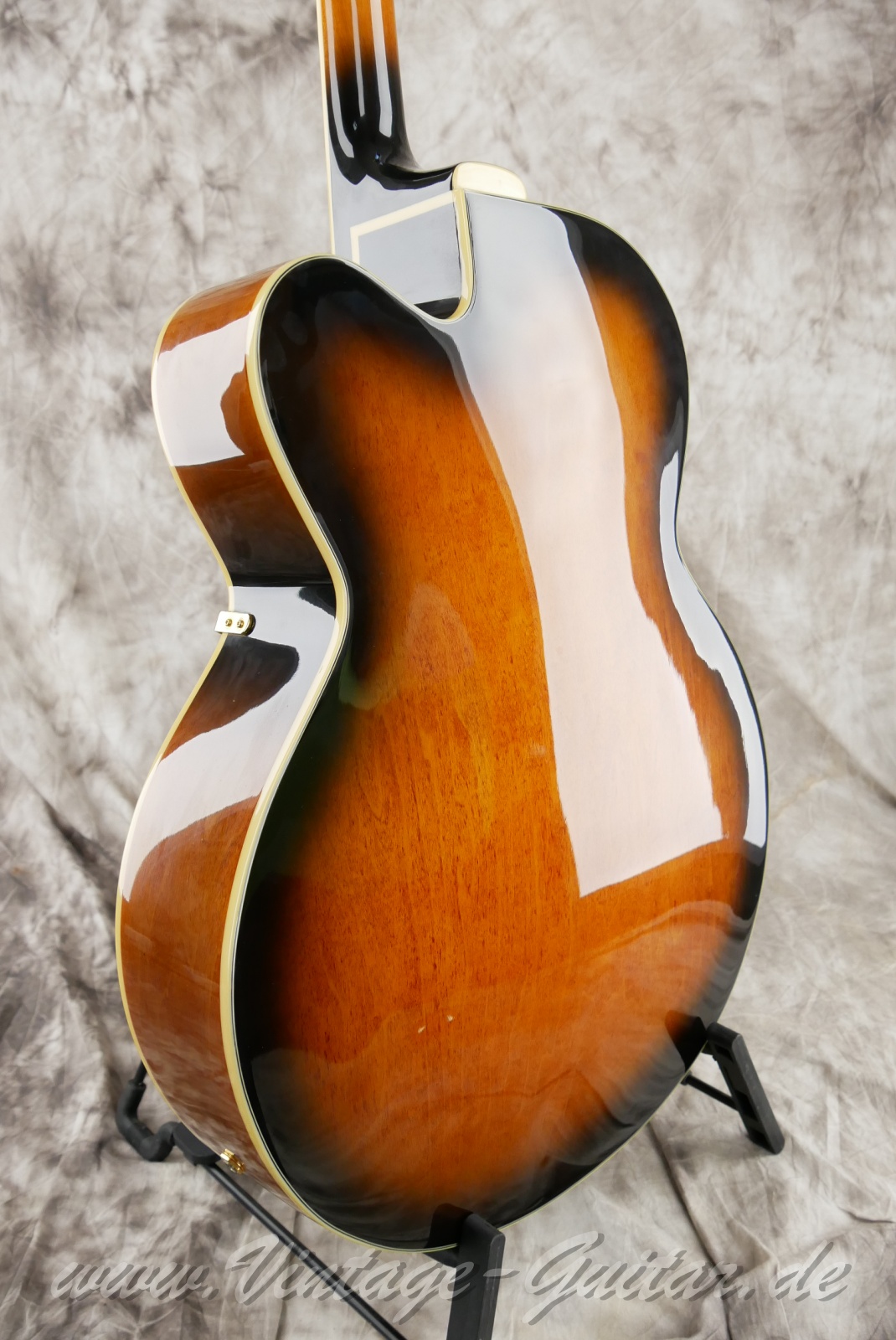 img/vintage/5833/aria_pro_II_sunburst_korea_2005-11.jpg