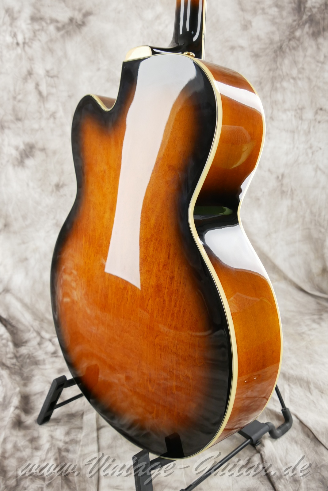 img/vintage/5833/aria_pro_II_sunburst_korea_2005-12.jpg