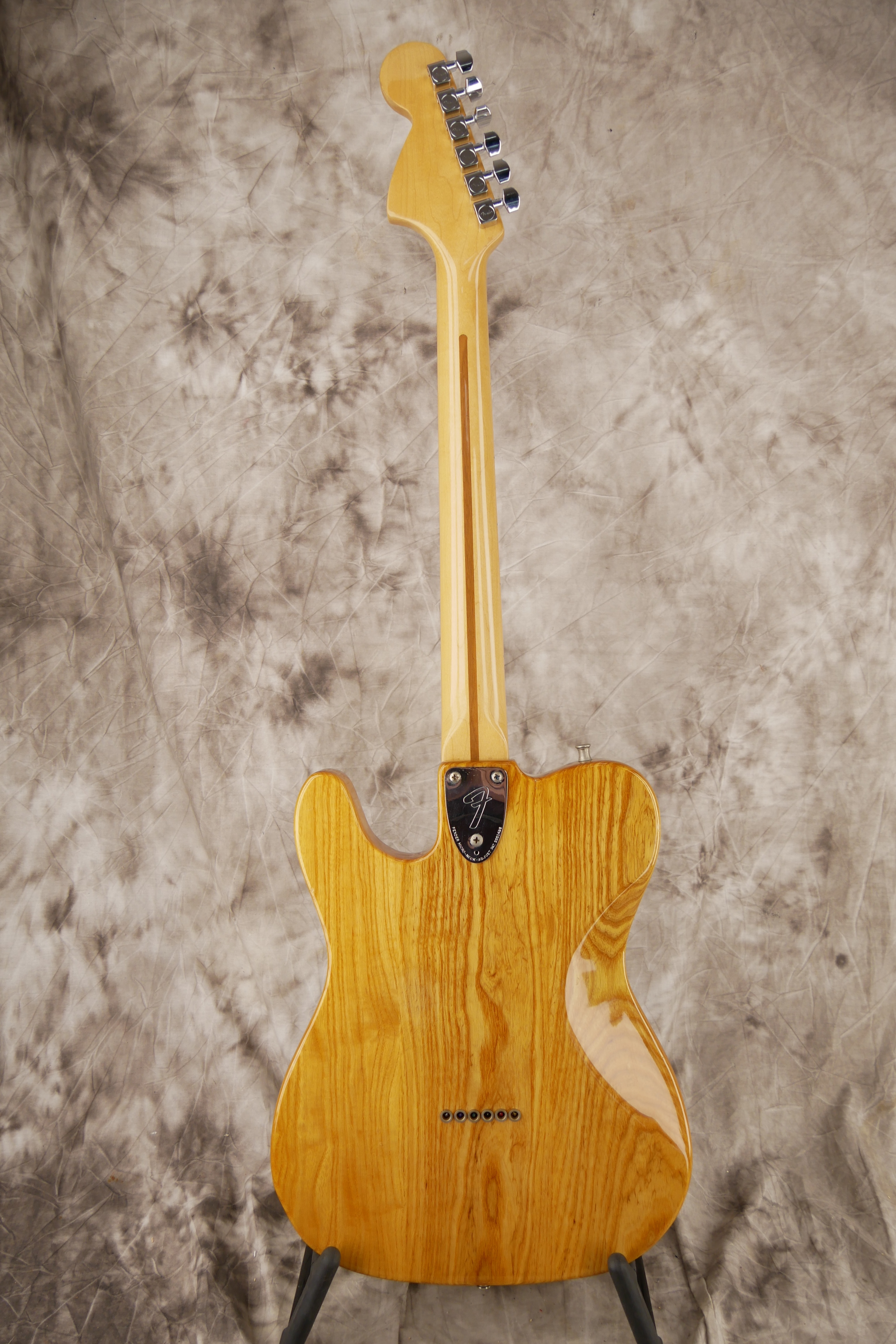 img/vintage/5834/Fender_Telecaster_Deluxe_natural_USA_1981-002.JPG