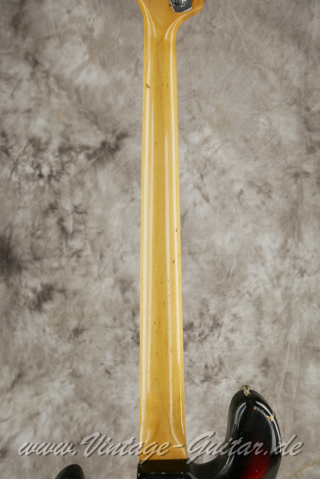 img/vintage/5838/Fender_jazz_bass_1974_sunburst_usa-006.JPG