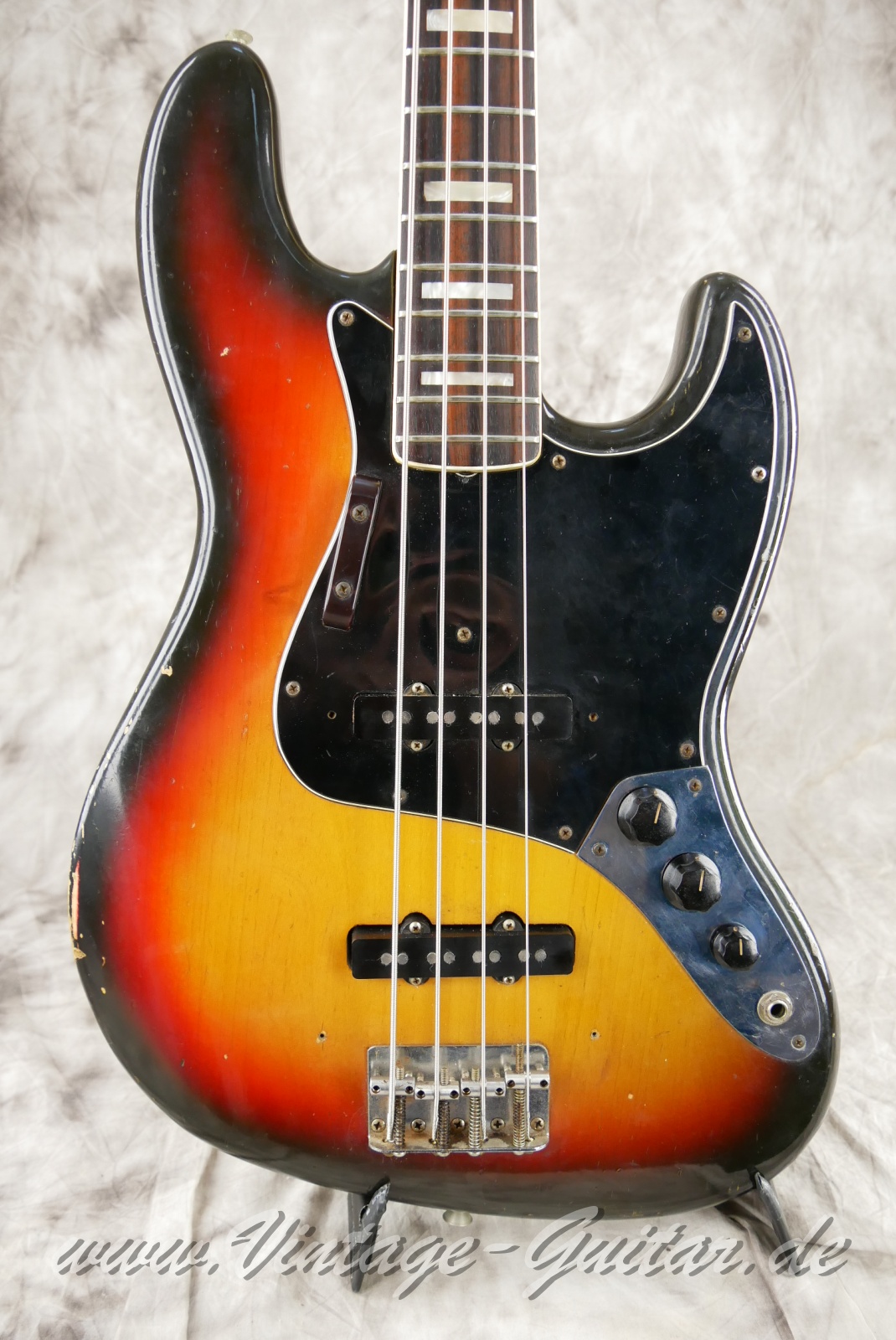 img/vintage/5838/Fender_jazz_bass_1974_sunburst_usa-007.JPG