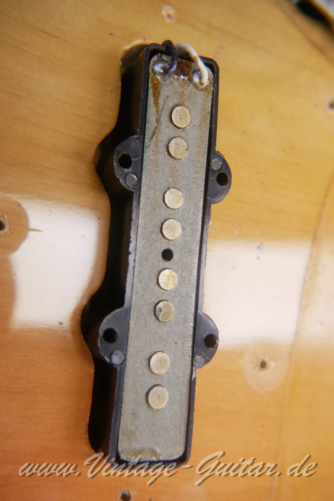 img/vintage/5838/Fender_jazz_bass_1974_sunburst_usa-016.JPG