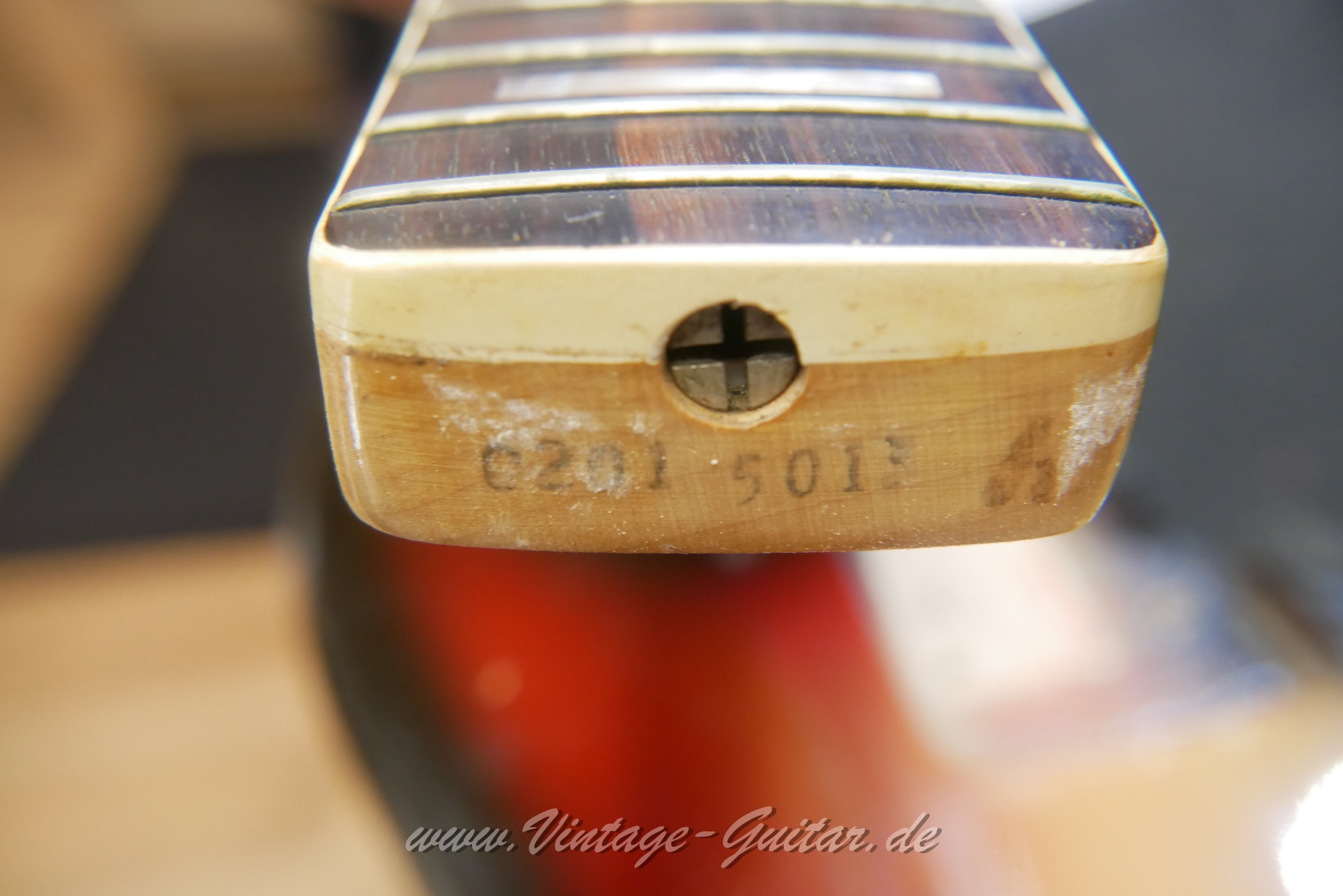 img/vintage/5838/Fender_jazz_bass_1974_sunburst_usa-020.JPG