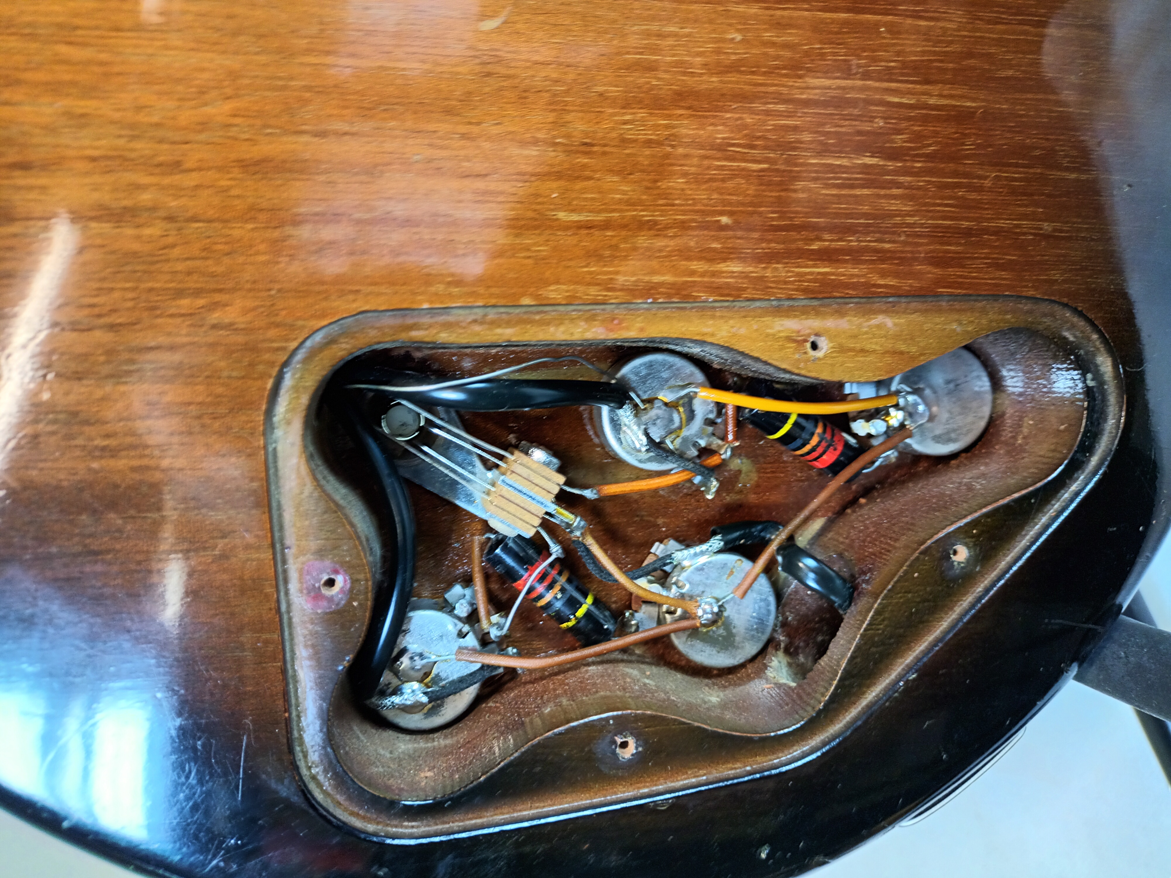 img/vintage/5840/Gibson_Les_Paul_Special_USA_1960_Sunburst-022.JPG