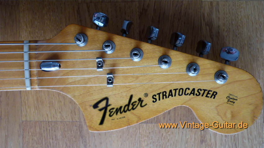 Fender-Stratocaster-1972-black-4.jpg