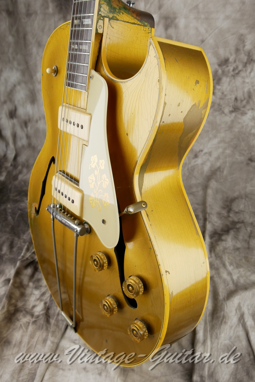 img/vintage/5851/Gibso_ES_295_Goldtop_all_gold_1956010.JPG